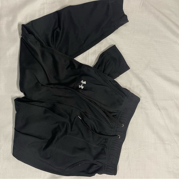 Under Armour, heat gear athletic pants size extra small black - Picture 5 of 5